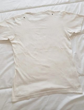 Camiseta blanca con dibujo marrón Pull&Bear