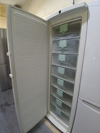 Congelador vertical blanco liebherr