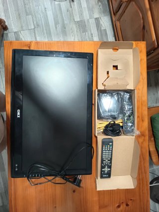 TV OKI 24 + Decodificador Movistar + Mandos