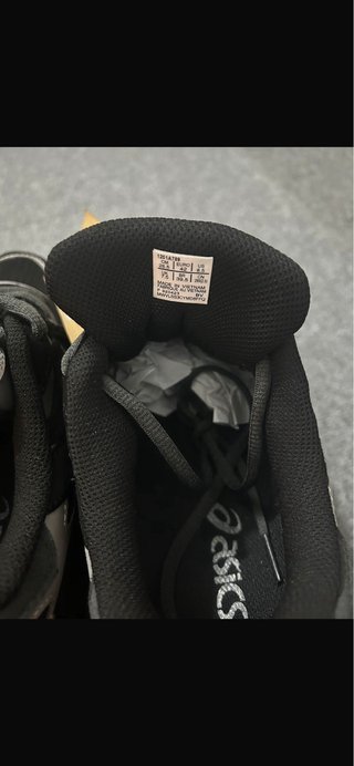Zapatillas Asics Gel NYC Negras y Grises