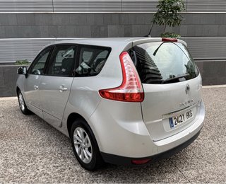 Renault Grand Scenic 2012