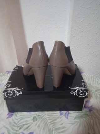 Botines mujer tacón cuña negro y marrón