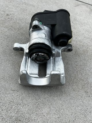 Pinza de freno derecha trasera VW Passat B6 / B7