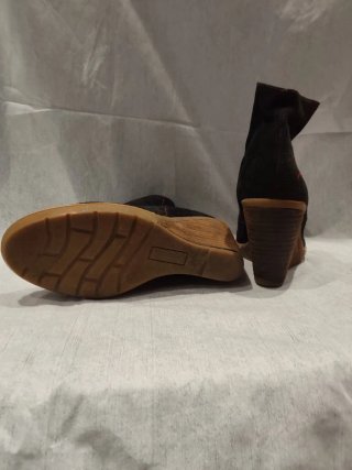Botines Desigual cuña madera negros