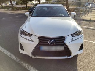 Lexus IS 2017 hibrido
