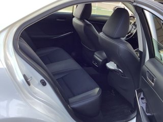 Lexus IS 2017 hibrido