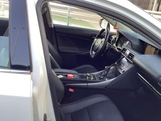 Lexus IS 2017 hibrido