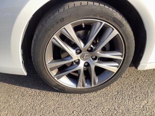 Lexus IS 2017 hibrido