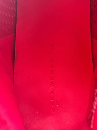 Zapatillas deportivas Zara rojas y blancas