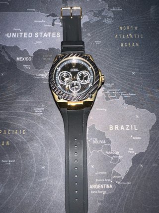 Reloj Guess W1049G5 Negro y Dorado