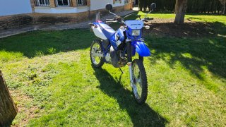 Yamaha DT 125 Enduro Azul y Blanca