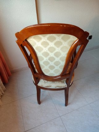 2 Sillas de salón estilo clásico con reposa brazos