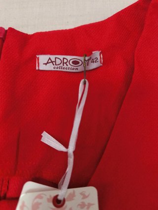 Vestido rojo con cinturón negro