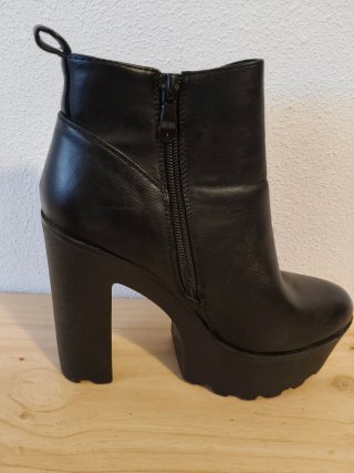Botines Janessa tacón plataforma negros 37