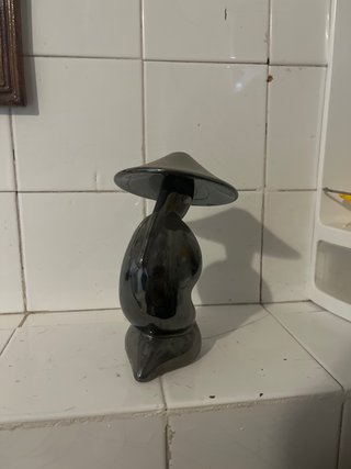 Figura decorativa asiático con gorro