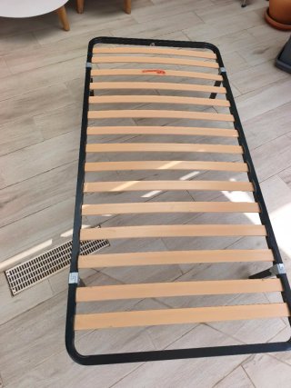 Somier metálico con láminas de madera