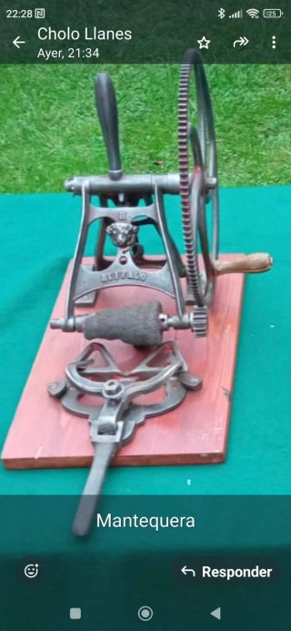 Máquina para afilar peines de segadora.