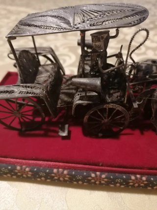Carro de caballos filigrana