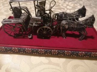 Carro de caballos filigrana