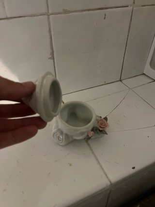 Figura de dos gorriones de porcelana