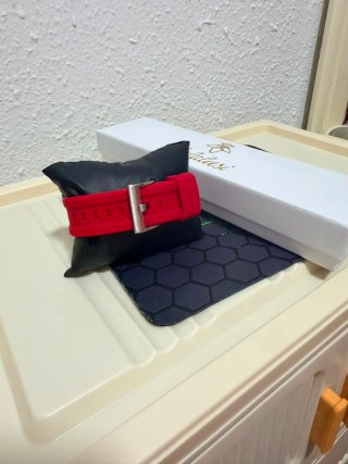 Reloj yalalushi Hombre Dorado y Rojo