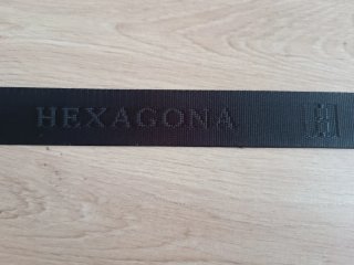 Bandolera Hexagona Marrón.