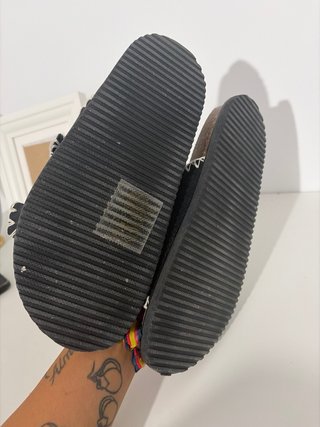 Sandalias negras con doble tira