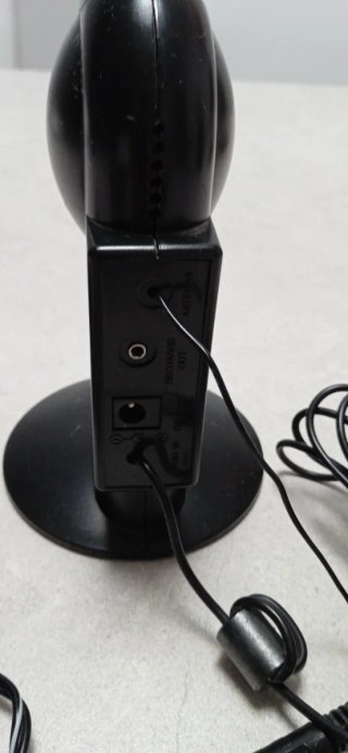 Auriculares Inalámbricos FM + Emisora