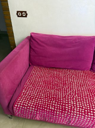 Sofá 2 plazas rosa desenfundable