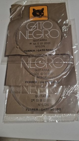 3 Cuerdas Guitarra Gato Negro Nylon
