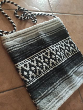 Bolso tejido estilo mexicano