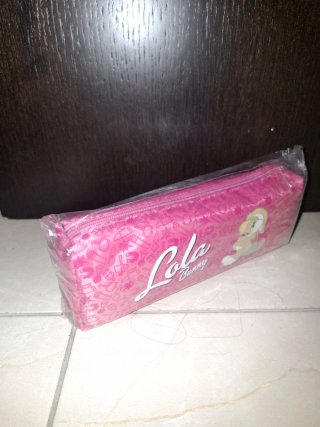 Estuche NUEVO Lola de Looney Tunes Rosa del 2000