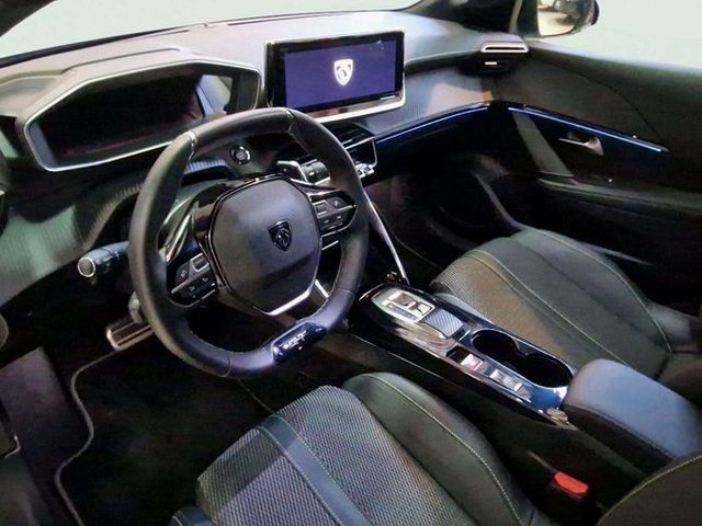 Peugeot 208 GT HYBRID 136 eDCS6