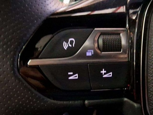 Peugeot 208 GT HYBRID 136 eDCS6