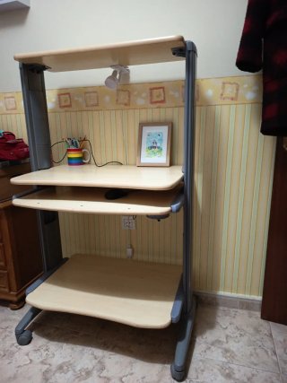 Escritorio regulable metal madera