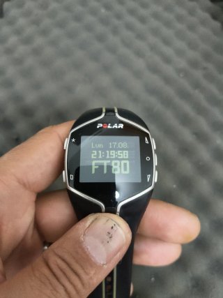 Reloj Polar FT80 Negro y Plateado