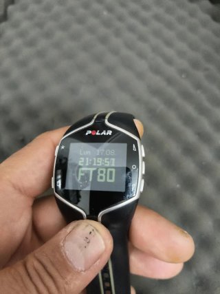 Reloj Polar FT80 Negro y Plateado