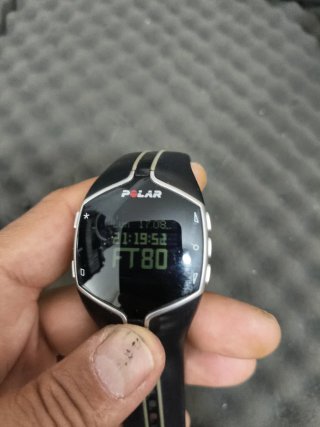 Reloj Polar FT80 Negro y Plateado