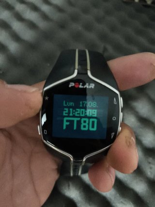 Reloj Polar FT80 Negro y Plateado