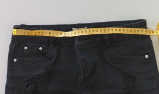 Shorts vaqueros negros rotos