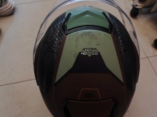 Casco de moto con visera