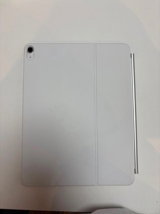 Magic Keyboard iPad 13 Apple