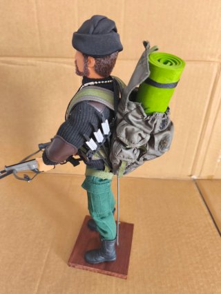 Muñeco Geyperman Bizak militar