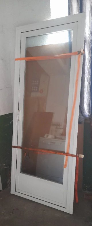 Puerta aluminio blanco cristal doble