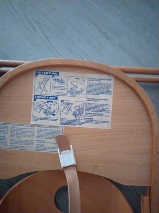 Trona de madera para bebés