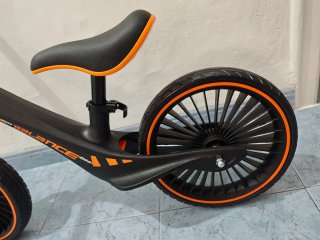 Bicicleta de equilibrio infantil Feber