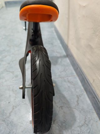 Bicicleta de equilibrio infantil Feber