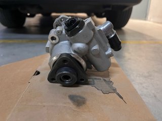 Bomba de dirección asistida Audi A4 Avant 2008.