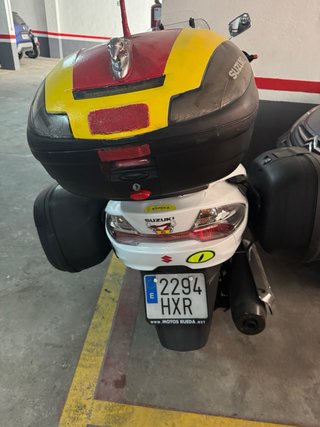 Suzuki Burgman 400 cc. Buen estado