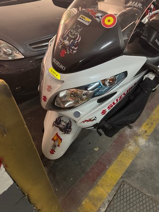Suzuki Burgman 400 cc. Buen estado